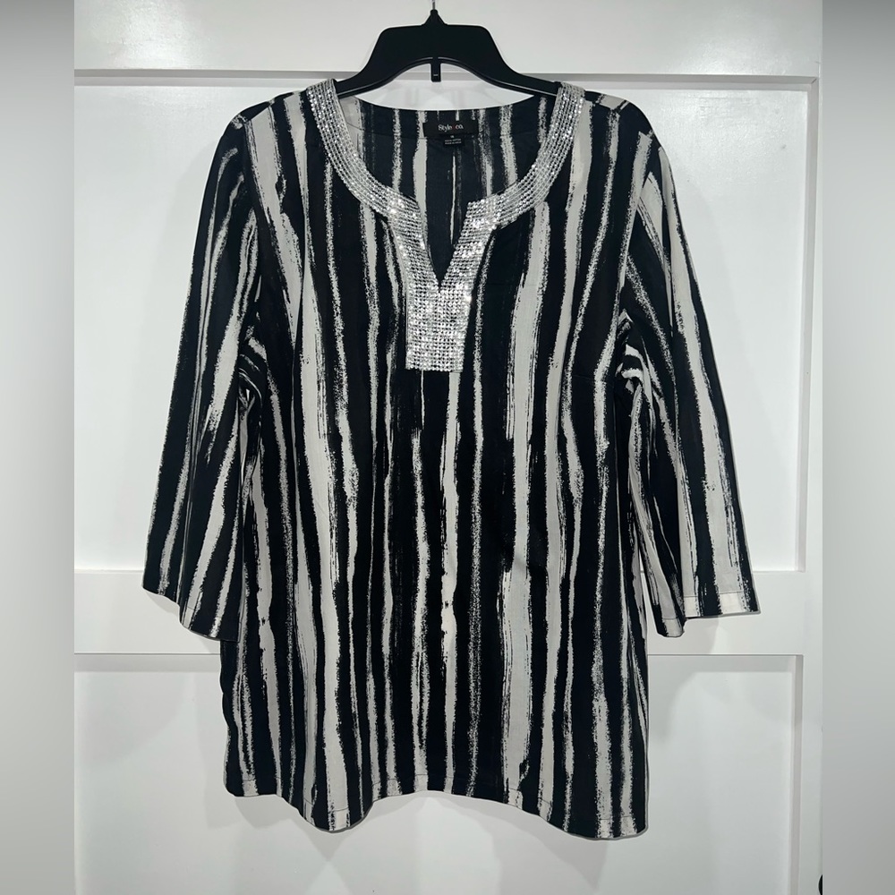 Women’s cotton long sleeve top with sequin collar